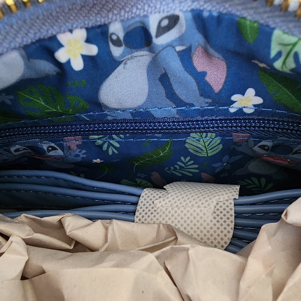 NWT Disney Loungefly Stitch 3D Convertible Crossbody Or Shoulder Bag - Picture 5 of 8